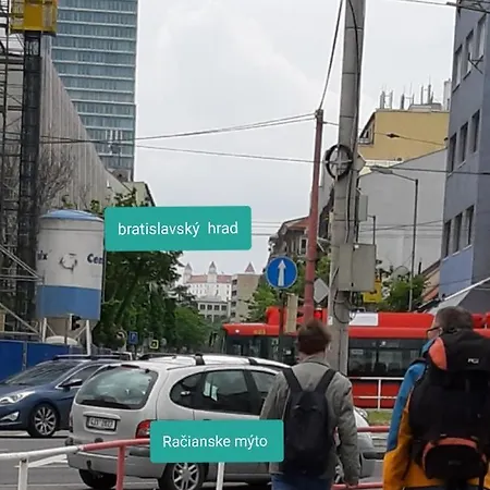 White Apartment, Kraskova 2, 아파트 브라티슬라바