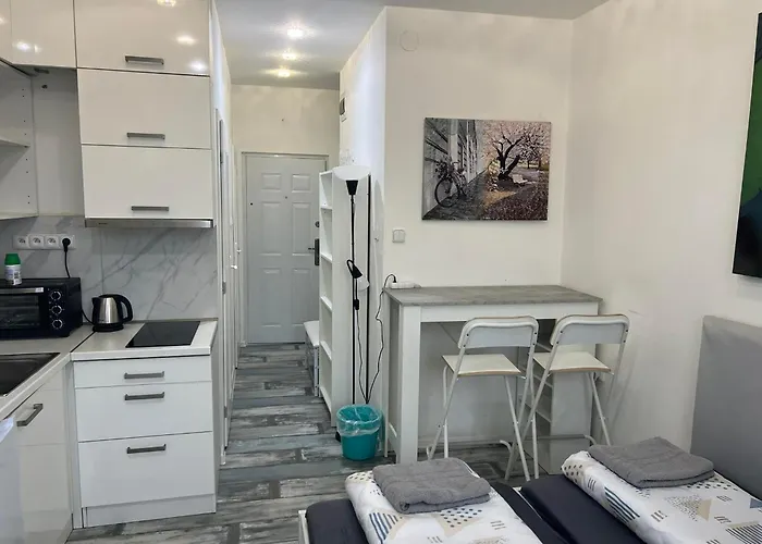 White Apartment, Kraskova 2, Апартаменты
